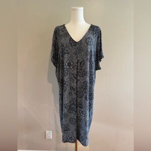 J.Jill Black and White Floral Short Sleeve Dress